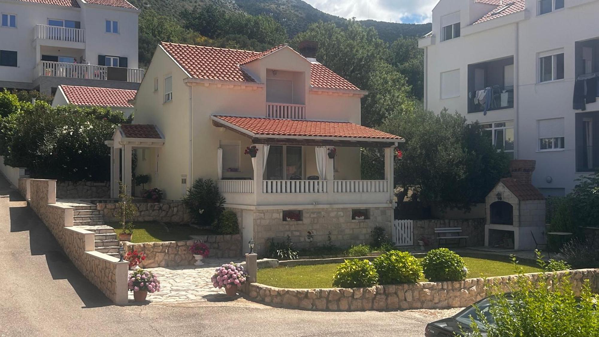 Tina * Cavtat